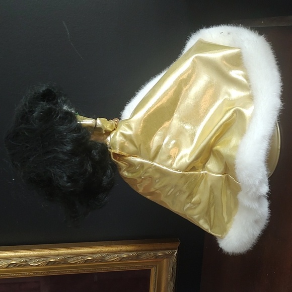 Happy Holiday Barbie/1994 - Picture 7 of 9